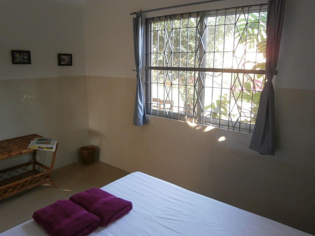 Bandini'S Hotel Kampot Room photo